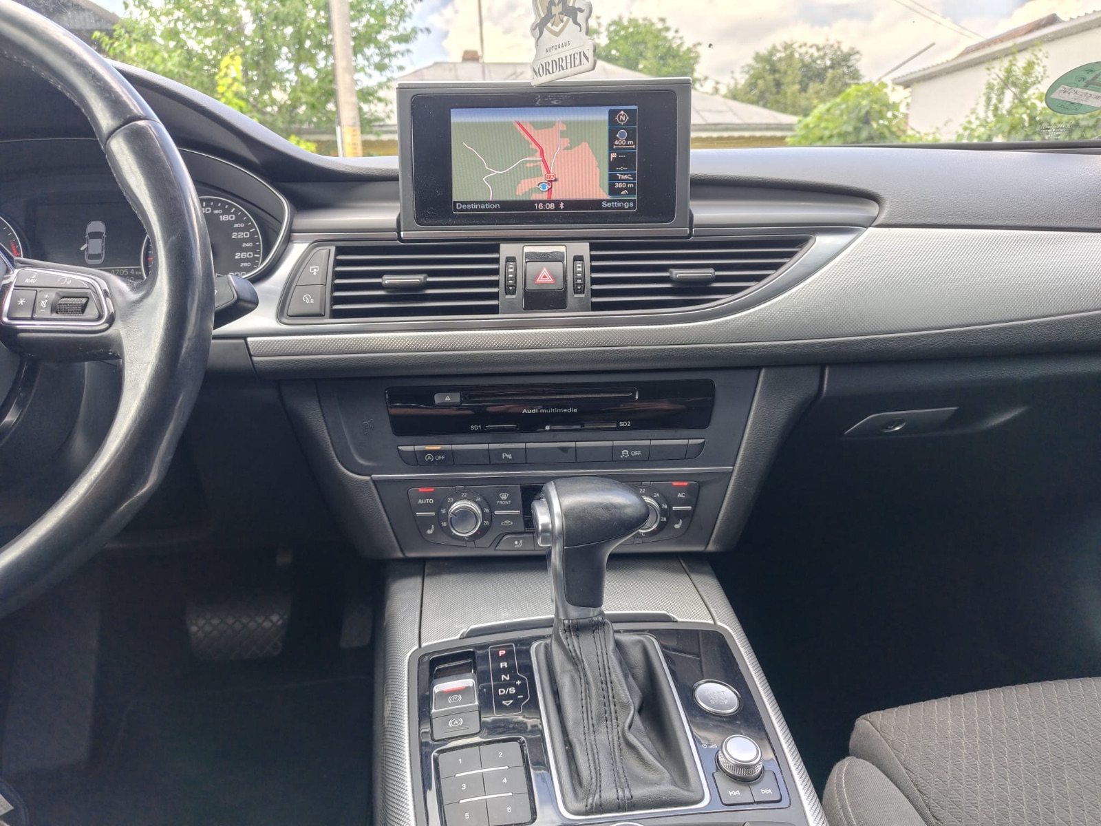 Audi A 6, poza 12 din 14