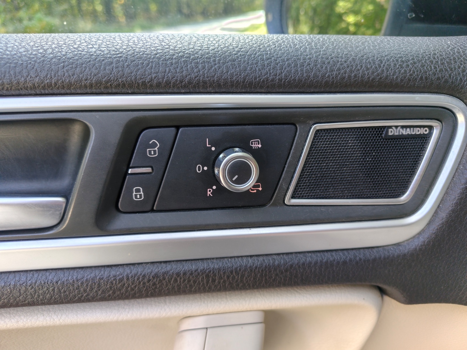 Volkswagen Touareg, poza 18 din 20