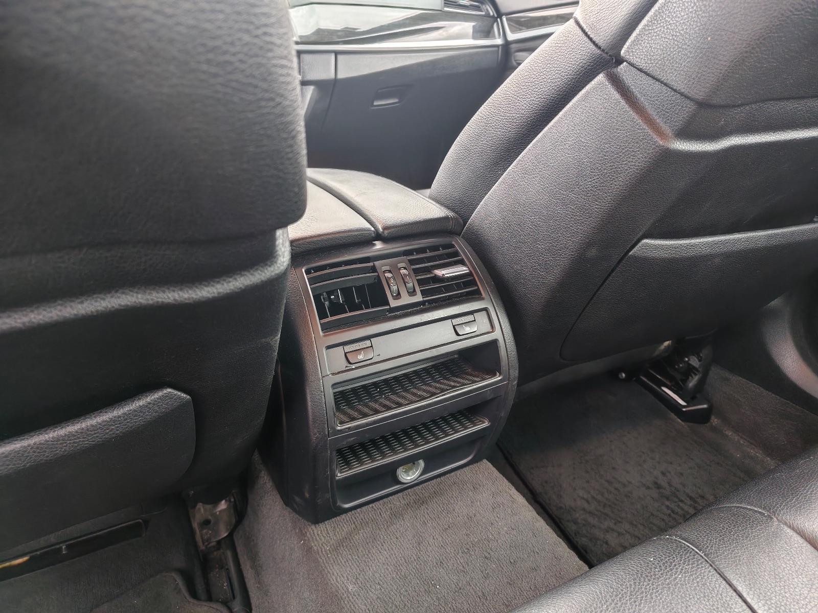 BMW Seria 5 F10, poza 15 din 16