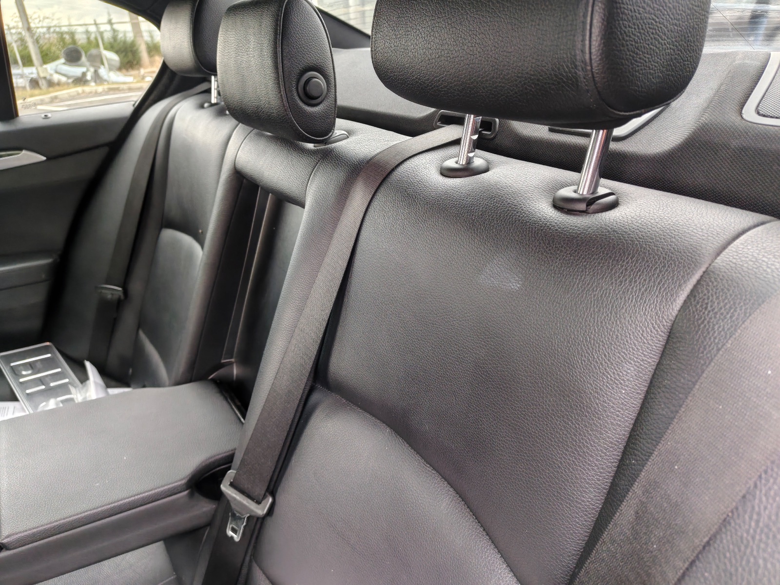 BMW Seria 5 F10, poza 8 din 16